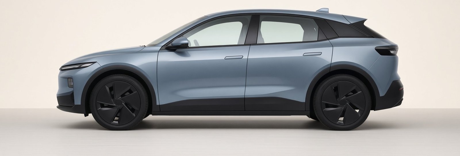 EX30 side profile